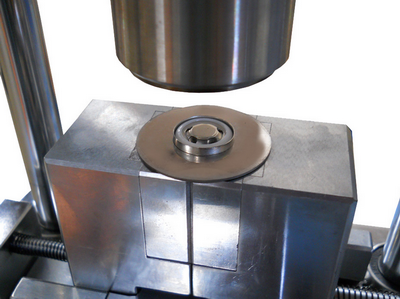 Cylinder battery sealing Cylinder battery sealing