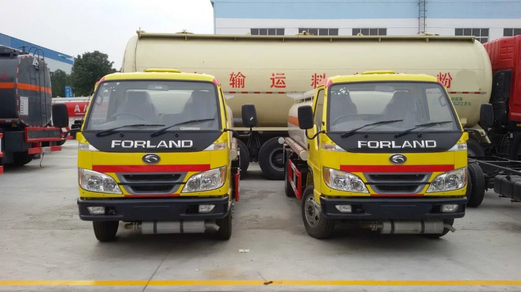 RHD oil tank trucks FOTON 5000L