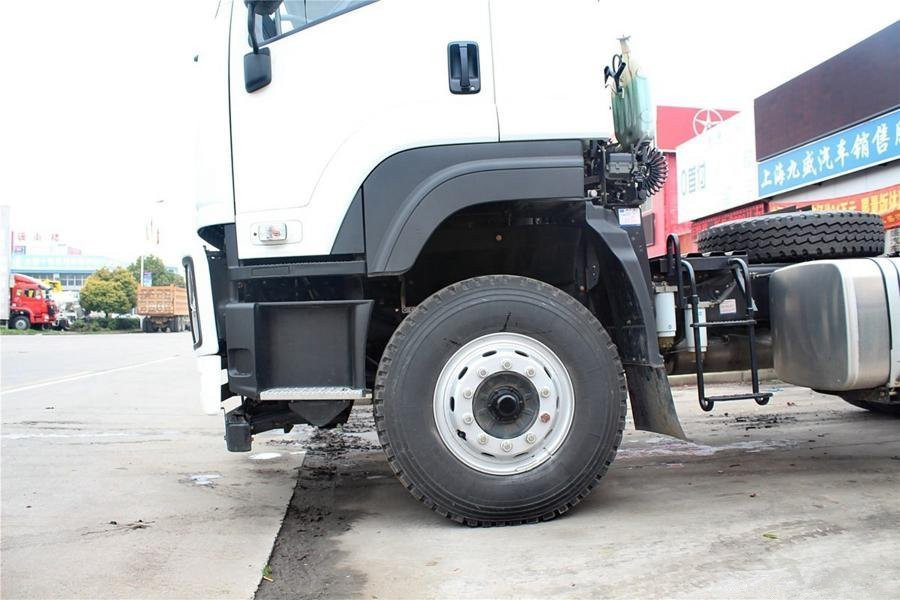 Hot sale 350hp Isuzu brand GXZ 6*4 heavy duty tractor truck Hot sale 350hp Isuzu brand GXZ 6*4 heavy duty tractor truck