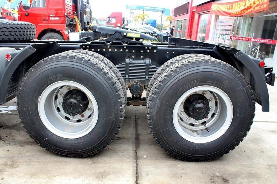 Hot sale 350hp Isuzu brand GXZ 6*4 heavy duty tractor truck Hot sale 350hp Isuzu brand GXZ 6*4 heavy duty tractor truck