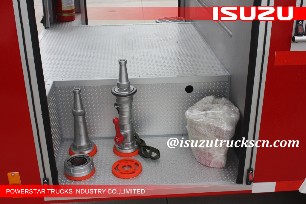 2000L ISUZU Water Fire Trucks Water Mist 2000L ISUZU Water Fire Trucks Water Mist