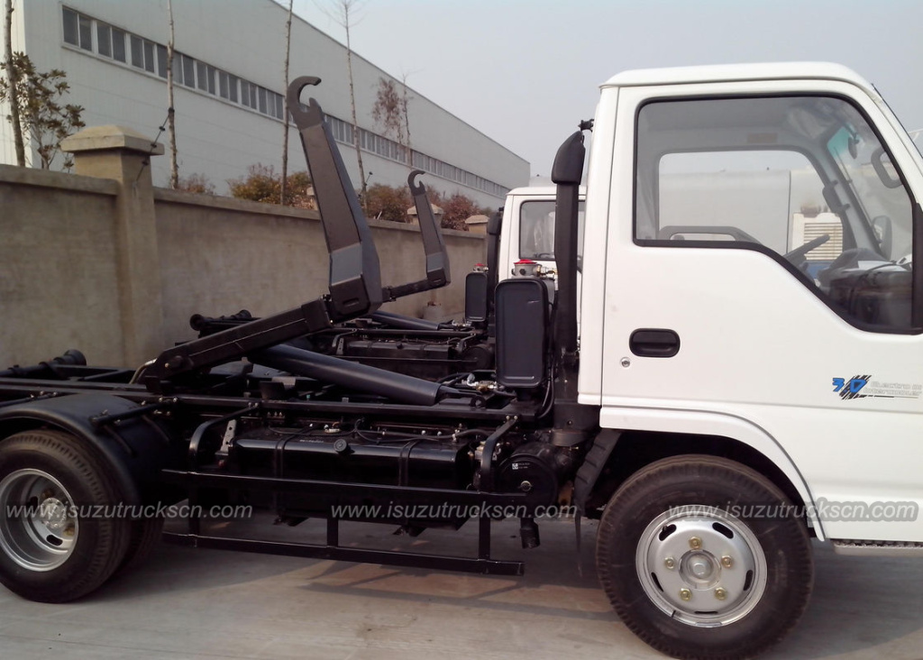 5cbm/m3 Isuzu Garbage Truck / Hook-Lift Truck / Waste Container Vehicle