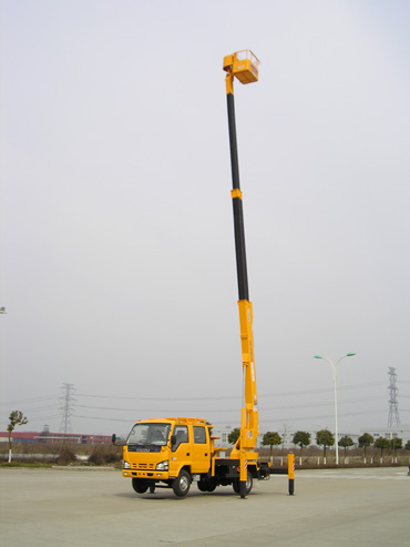 Telescopic boom truck isuzu working pictures Telescopic boom truck isuzu working pictures