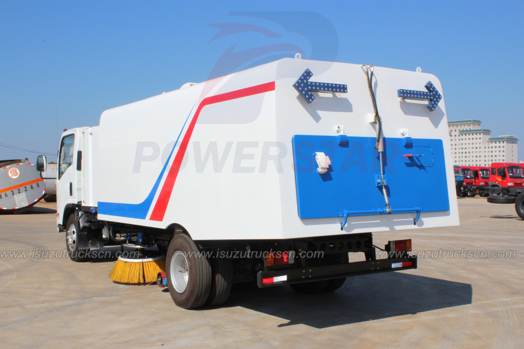 High performance Japanese Isuzu Road Sweeper Master