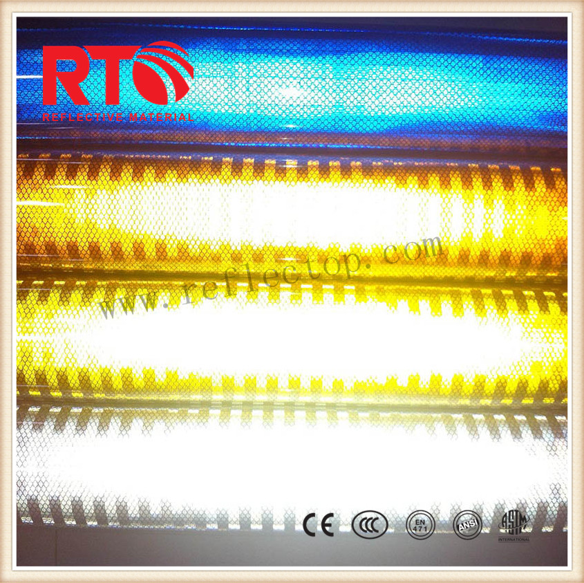 Microprismatic reflective sheeting Microprismatic reflective sheeting