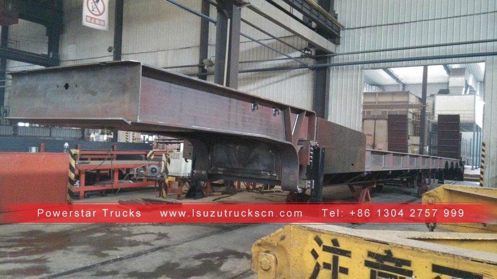 China Tri-Axles Lowbed Semi Trailers, LowBed Trailer Dimensions Customized 