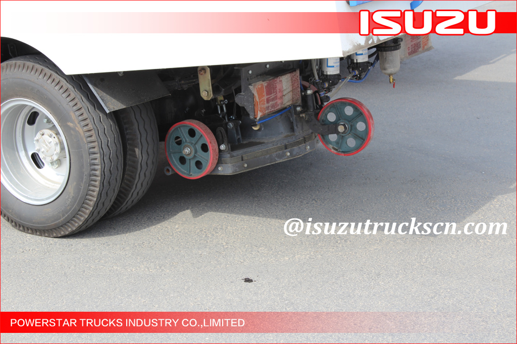5cbm Isuzu Street Sweeping Garbage Truck city cleaner 5cbm Isuzu Street Sweeping Garbage Truck city cleaner