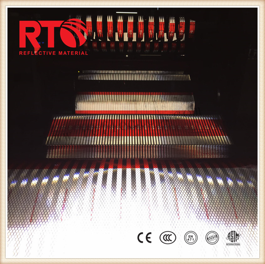 Microprismatic reflective sheeting Microprismatic reflective sheeting