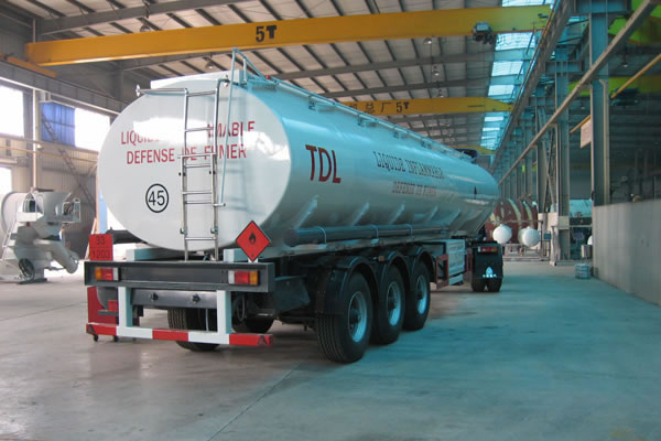 More customer build 50CBM FUEL TANKER TRAILER example: More customer build 50CBM FUEL TANKER TRAILER example: