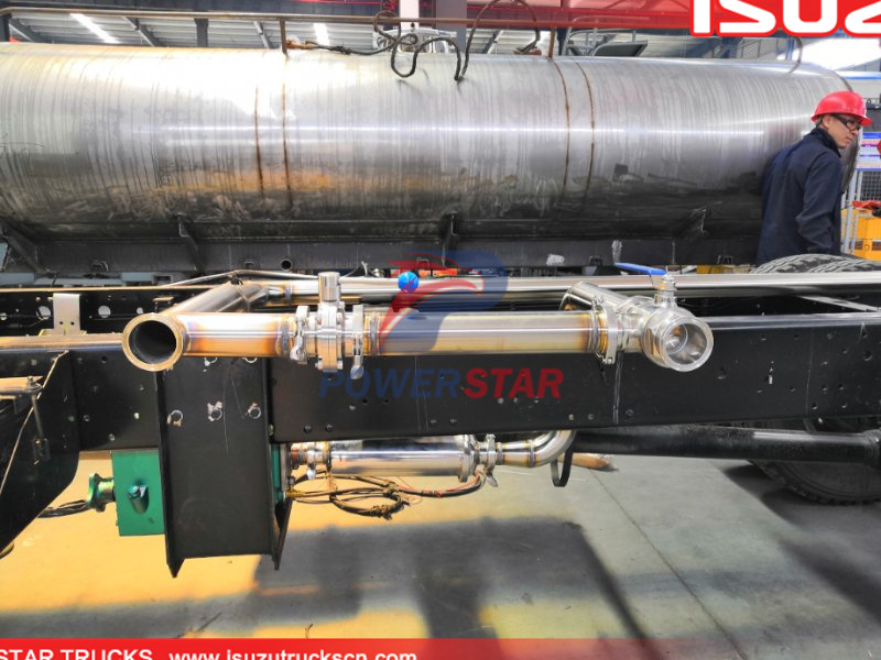 Custom stainless steel Isuzu Potable Water Service Tanker Trucks for sale Custom stainless steel Isuzu Potable Water Service Tanker Trucks for sale