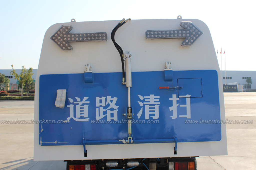 3cbm-5cbm Isuzu Road Sweeping Vehicle truck 3cbm-5cbm Isuzu Road Sweeping Vehicle truck