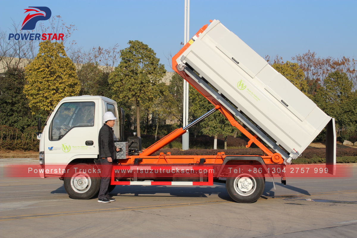 Japan Carriage Detachable Garbage Hooklift Truck Isuzu 5 Tons Japan Carriage Detachable Garbage Hooklift Truck Isuzu 5 Tons