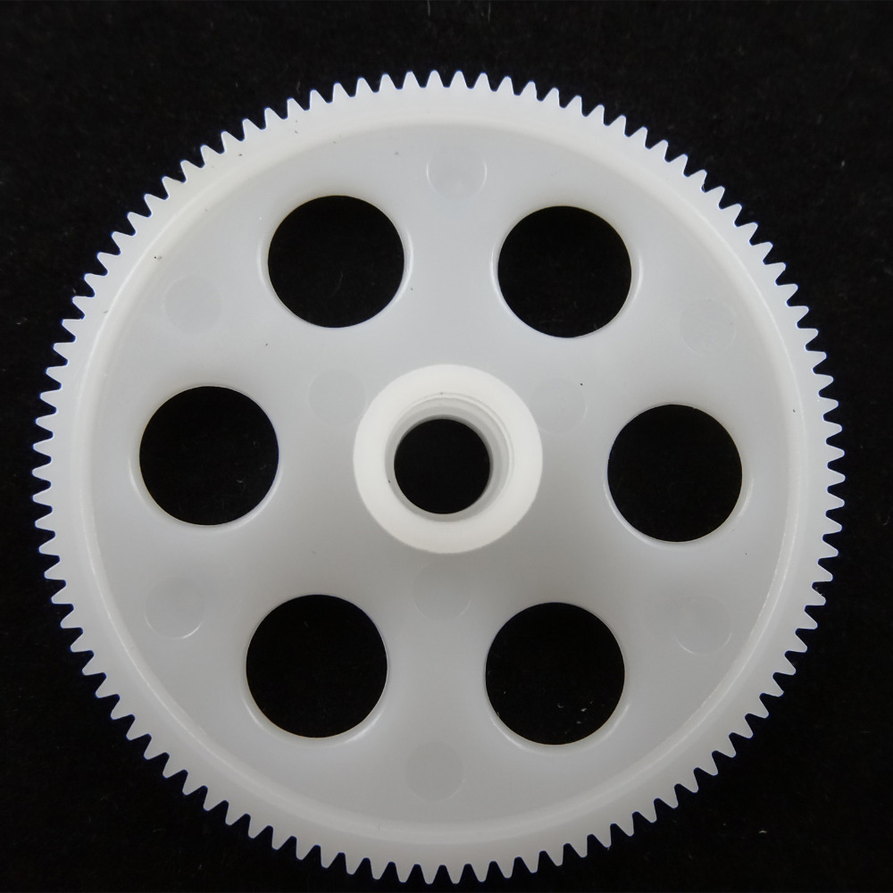 Plastic pinion gear