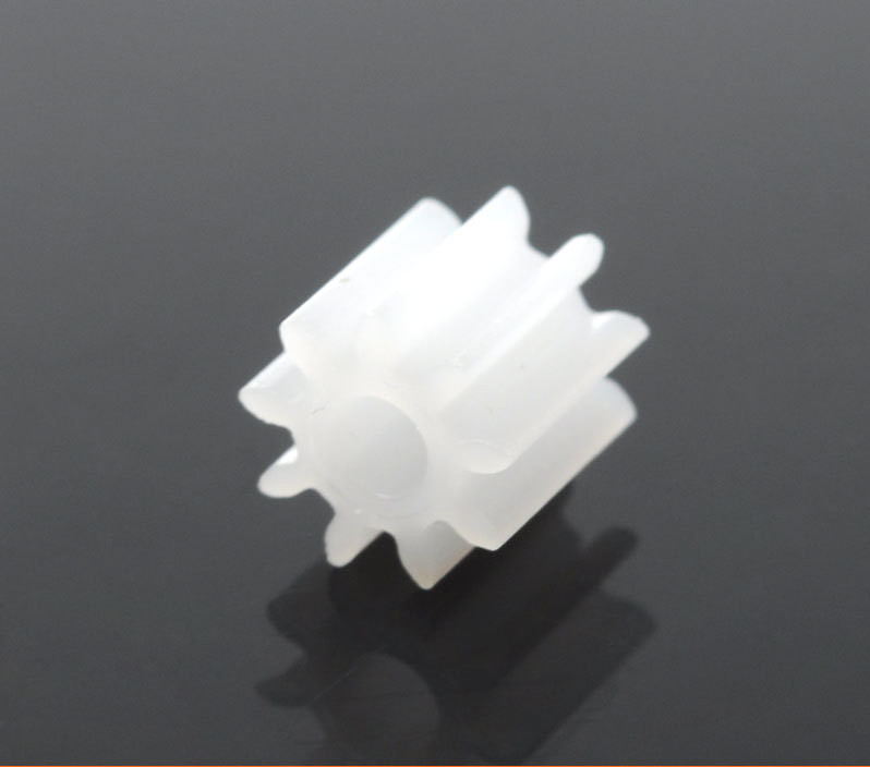 Small plastic toy gears