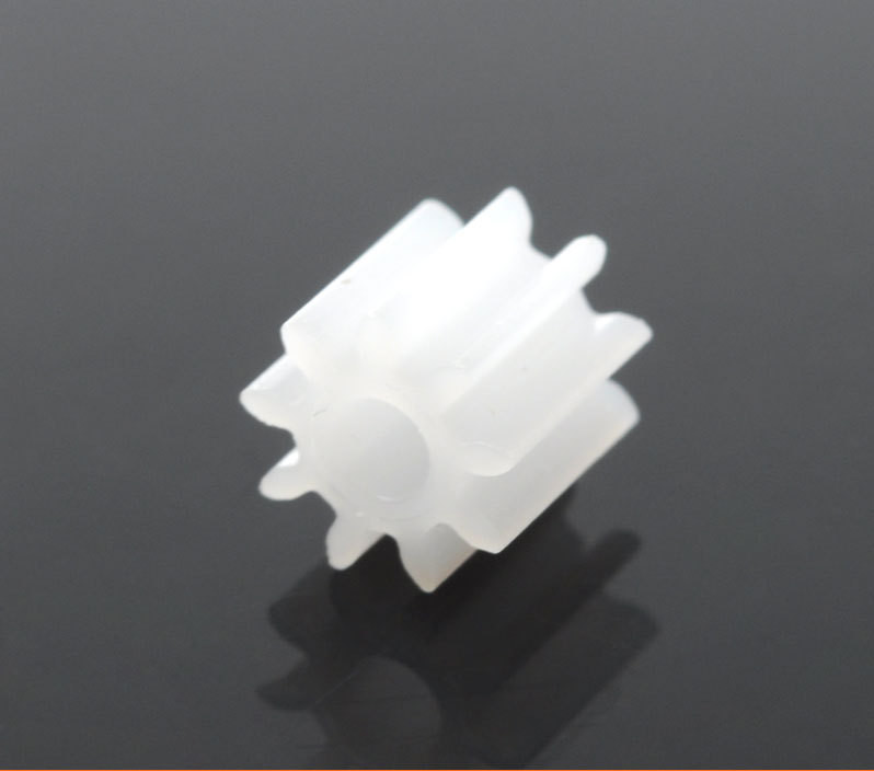 Small plastic toy gears