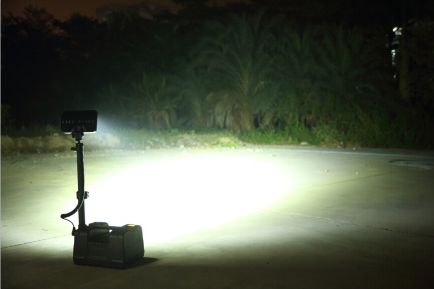 portable outdoor led light