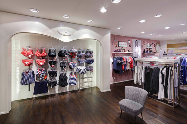 lingerie display fixtures