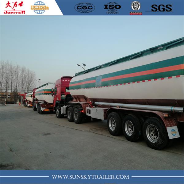 Fuel tanker trailer deliver Fuel tanker trailer deliver