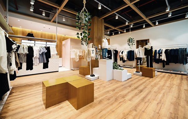 clothing display units for retail stores