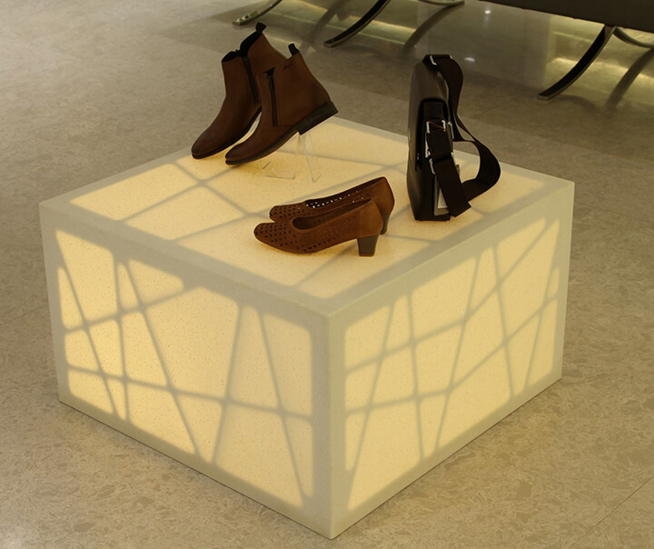 shoes display table shoes display table