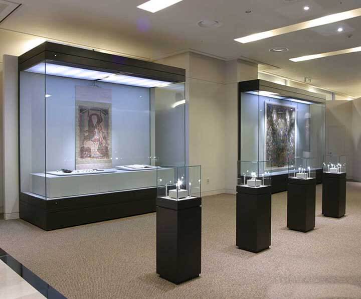 museum wall display ideas