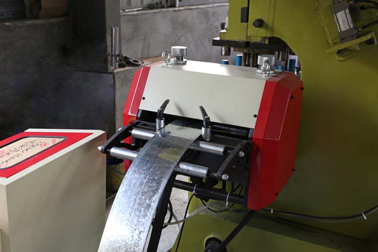 Solar Panel Frame Roll Forming Machine Solar Panel Frame Roll Forming Machine