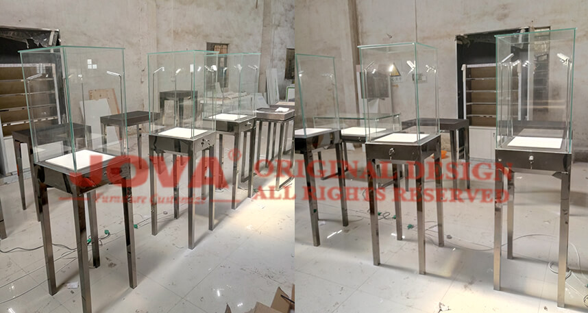 black pedestal showcase manufacturers