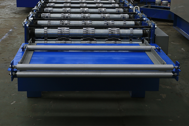 Roof Panel Roll Forming Machine