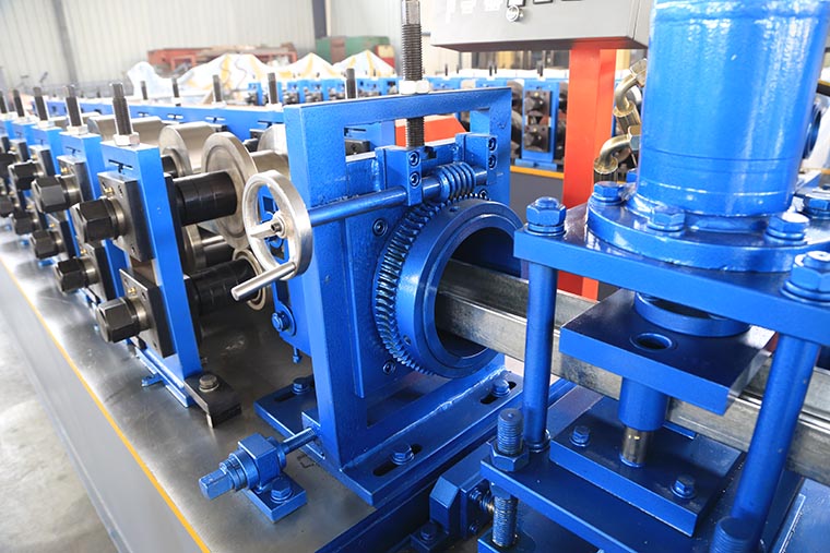 High Speed C Purlin Roll Forming Machine High Speed C Purlin Roll Forming Machine
