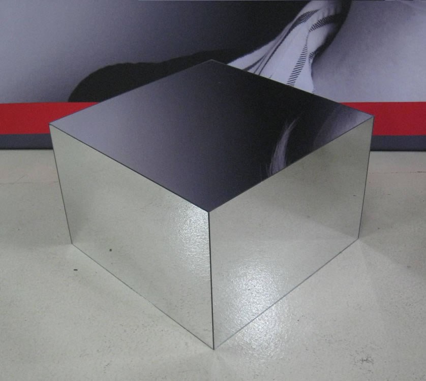 Acrylic display mirror plinth