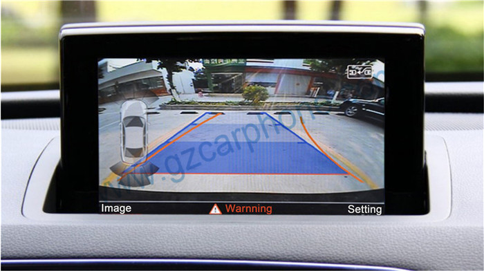 Audi Q3 navigation backup camera and dynamic gridline function