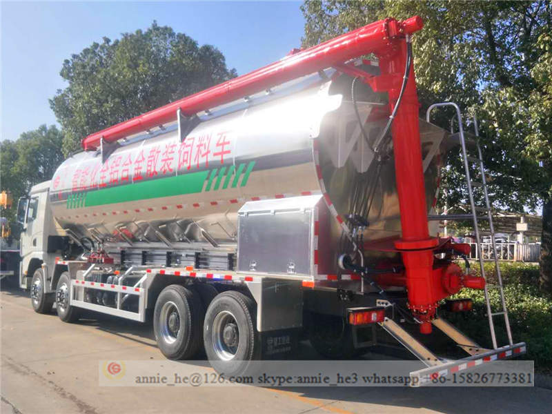 New feed delivery truck New feed delivery truck