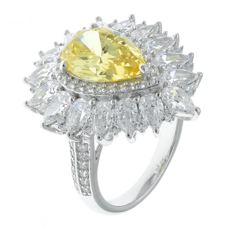 Women Three Prong Set Pear Shape Ring Women Three Prong Set Pear Shape Ring