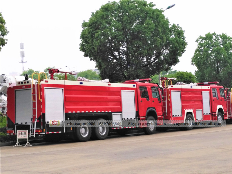 water foam boom fire fighting truck