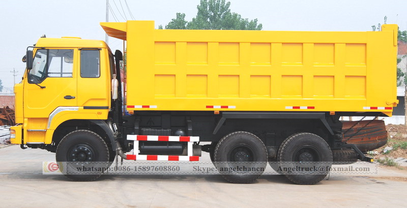 Dump tipper truck