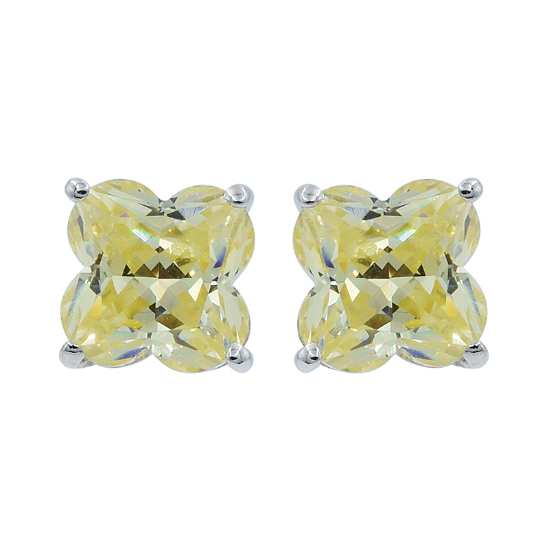 stud earrings with 4 leaf clove cutting CZ stud earrings with 4 leaf clove cutting CZ