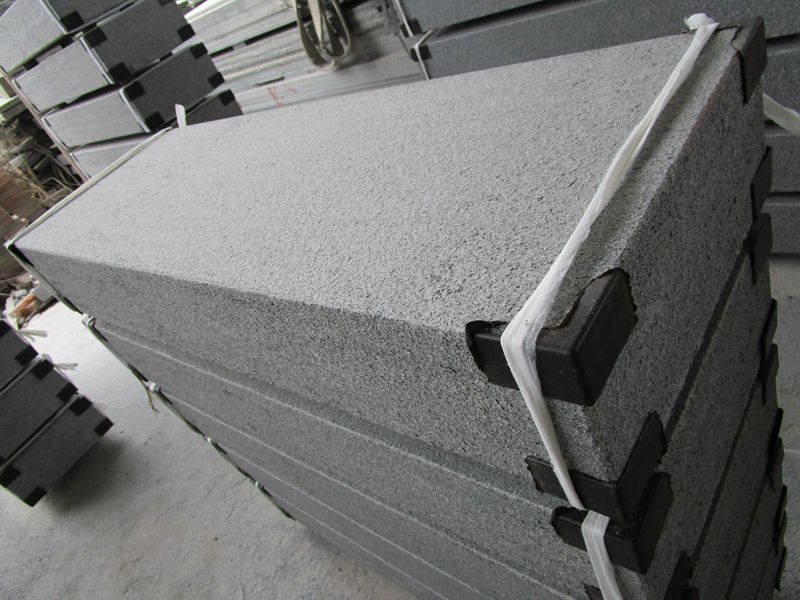 G654 Granite Flamed Kerbstone