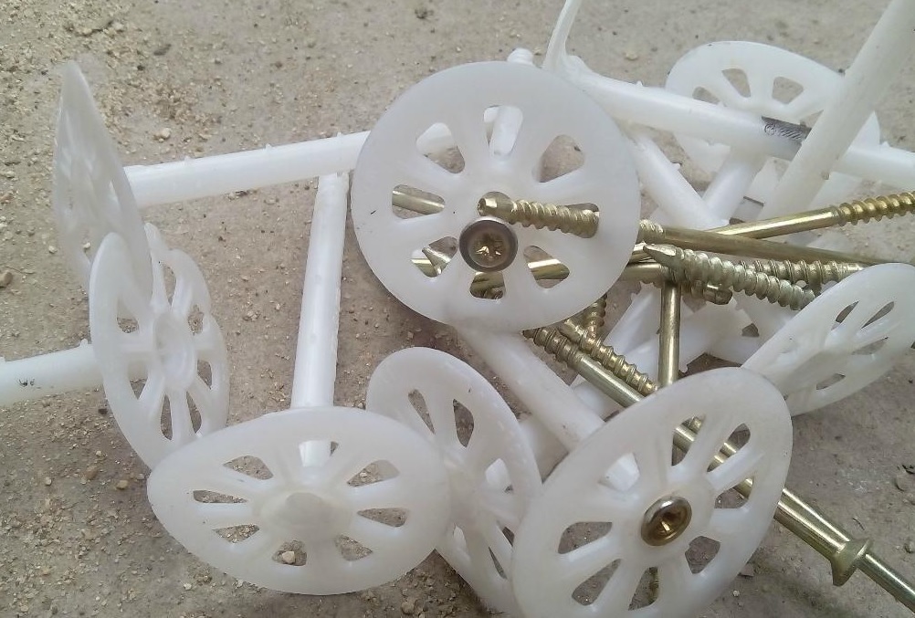 Insulation fixings Insulation fixings
