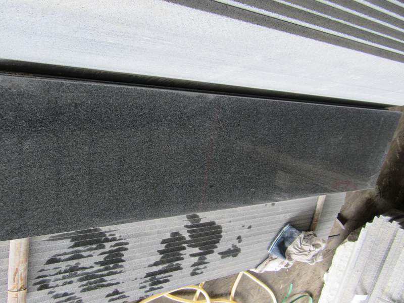 G654 Sesame Black Granite Slab Stairs Step Treads