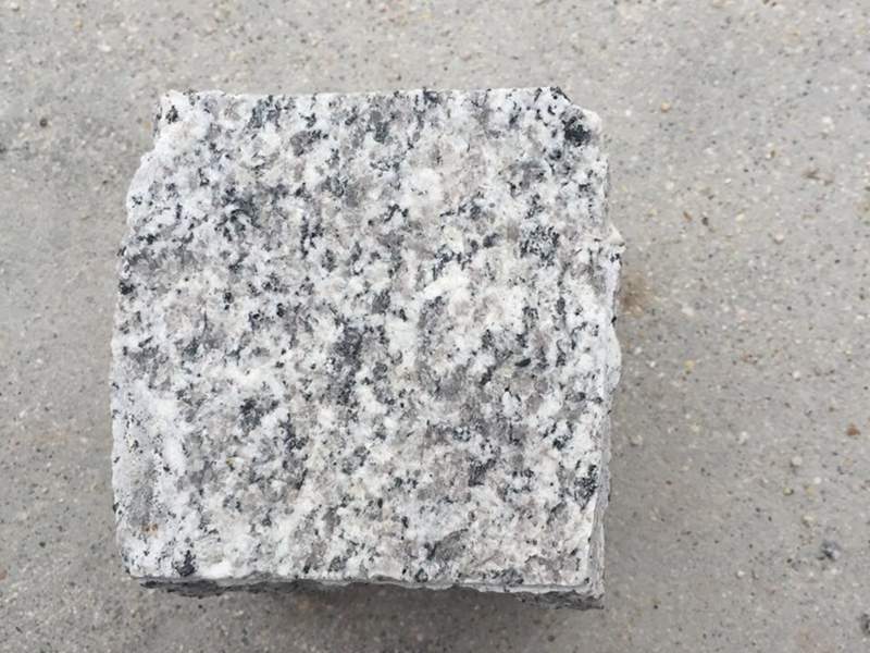 G623 Grey Granite Natural Split 100mm Granite Setts G623 Grey Granite Natural Split 100mm Granite Setts