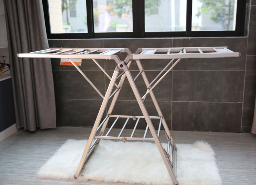 stand up clothes rack