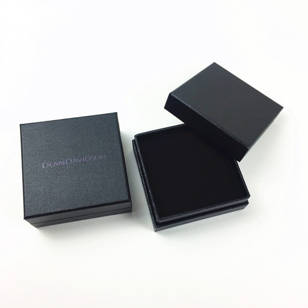 Black Cardboard Boxes with Foiled Logo Black Cardboard Boxes with Foiled Logo
