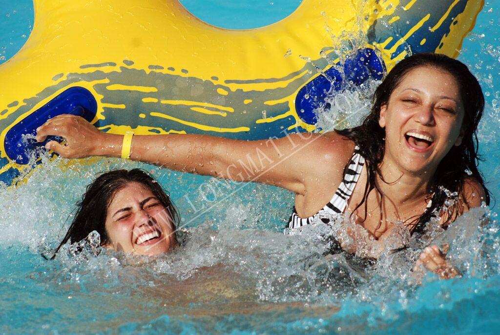 Water park family slide