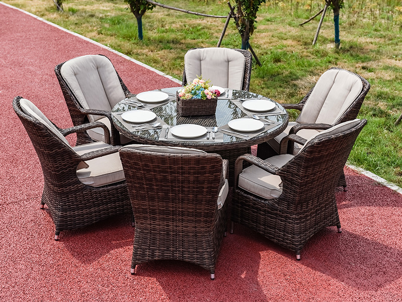 outdoor dining sets