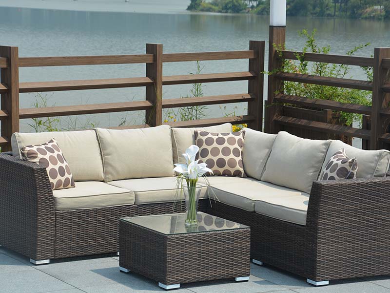 outdoor wicker sofa 