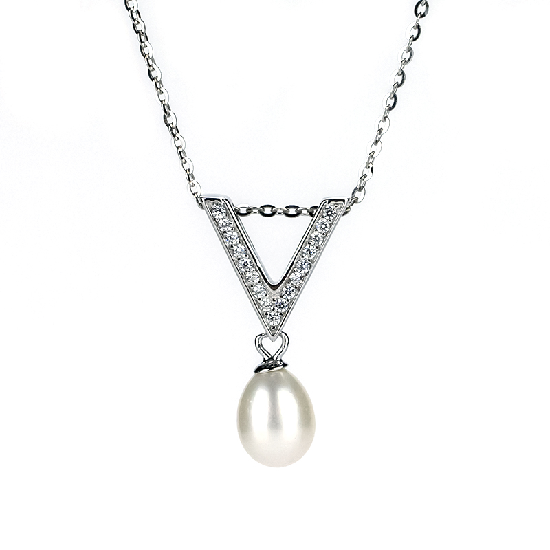 Pearl Pendant Necklace