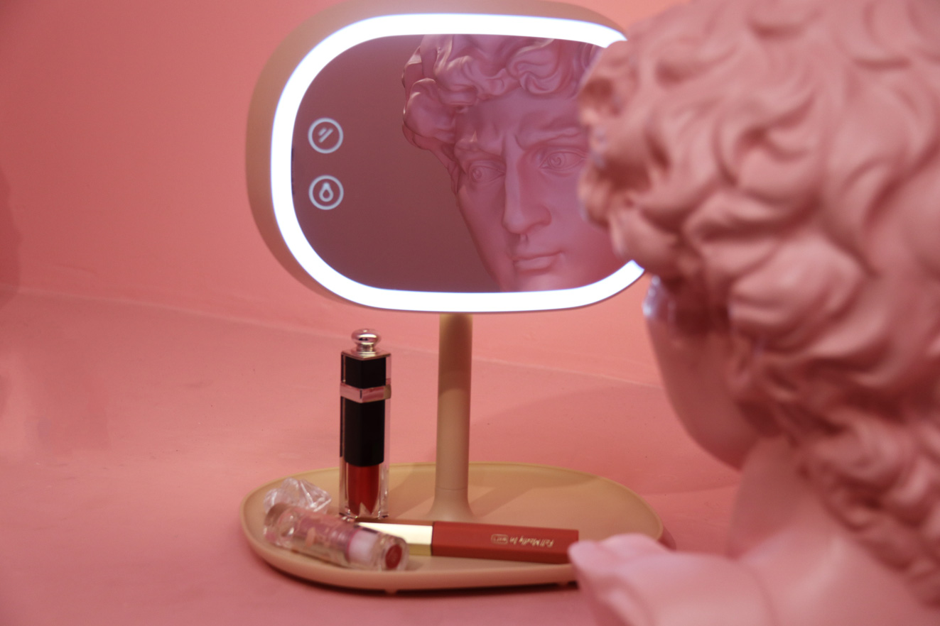 makeup vanity mirror with lights