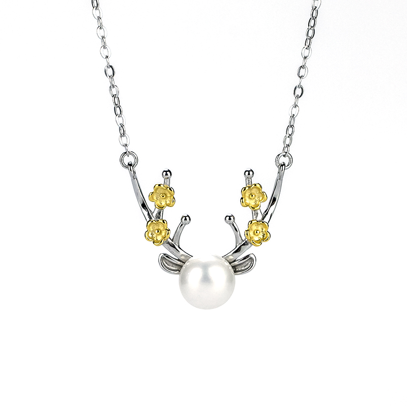 Pearl Pendant Necklace