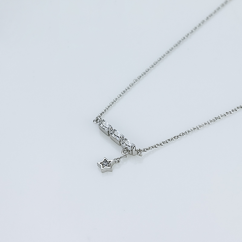 Star zircon necklace Star zircon necklace