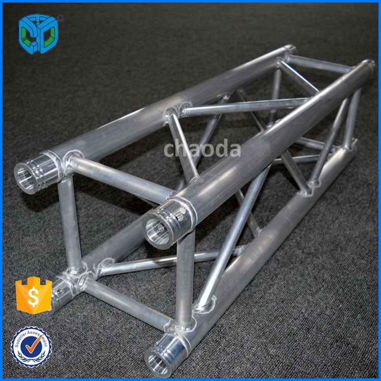 Aluminum stage truss